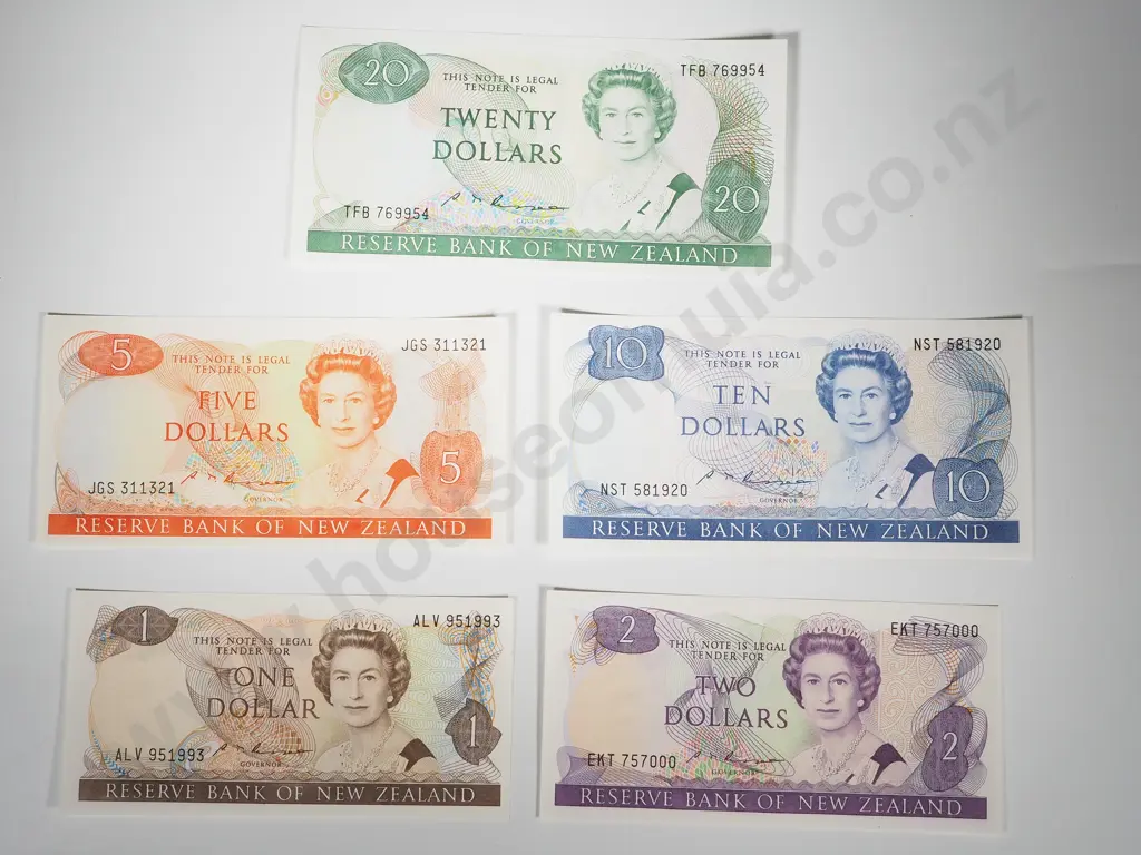 New Zealand Set of Russell Banknotes : $1 / $2 / $5 / $10 / $20 Image 1++