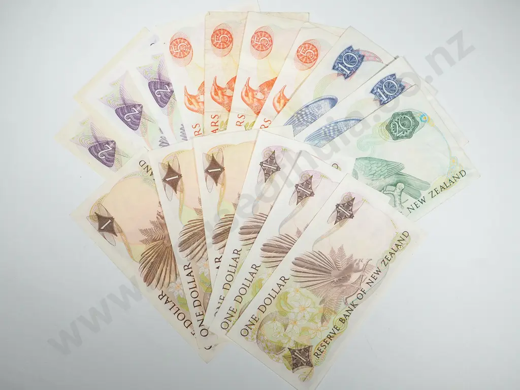 Collection of New Zealand Star Replacement Notes Image 1++