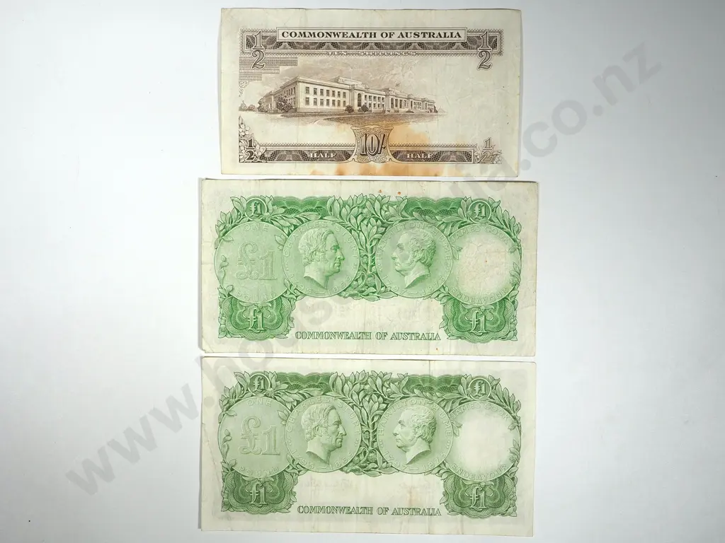 Two Australian One Pound Banknotes & One Ten Shillings Image 1++
