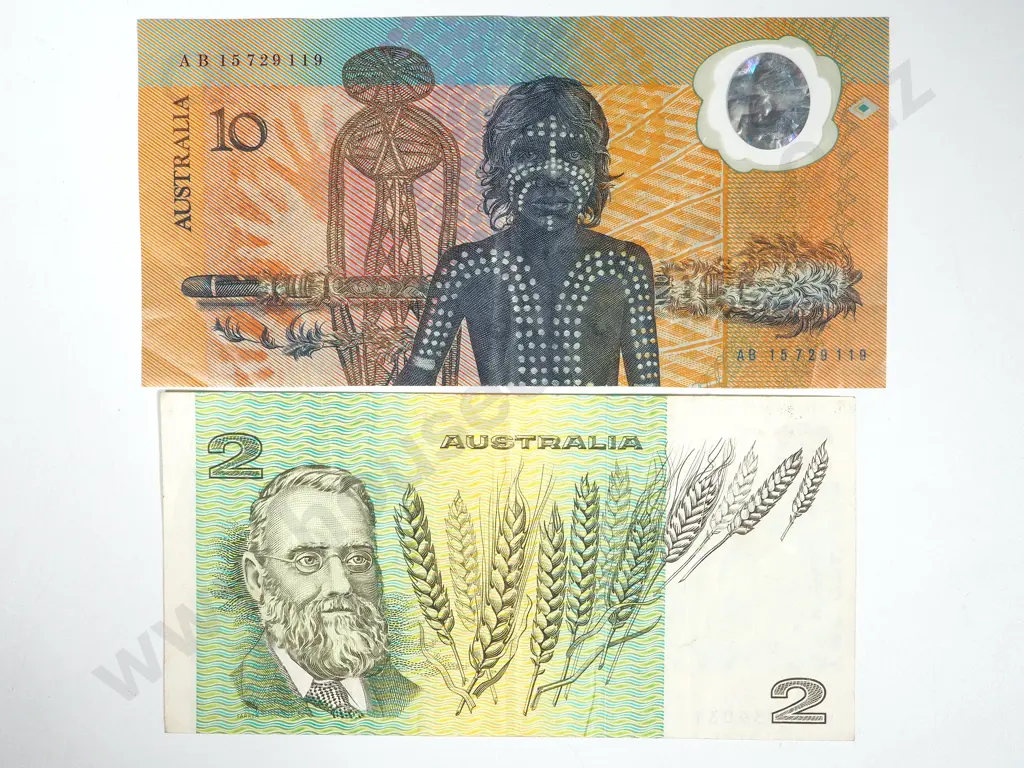 Australian $10 & $2 Banknotes Image 1++