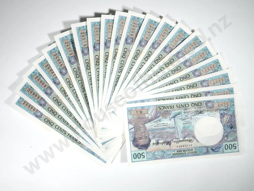 20 New Hebrides 500 Francs Uncirculated Banknotes: Total CV $2700 USD Image 1++