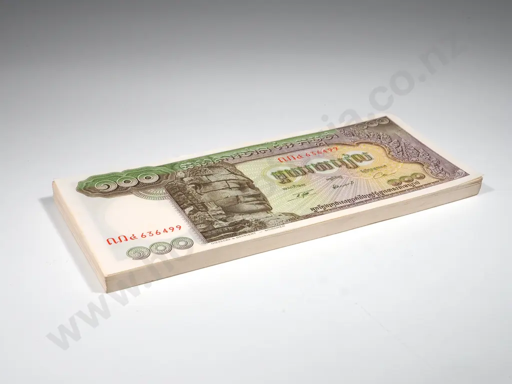 100 Cambodia 100 Riels UNC Banknotes Image 1++