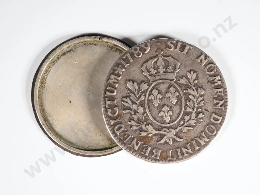 1789 France Louis XVI Silver Ecu - Hollowed Out Love Note Holder Image 1++