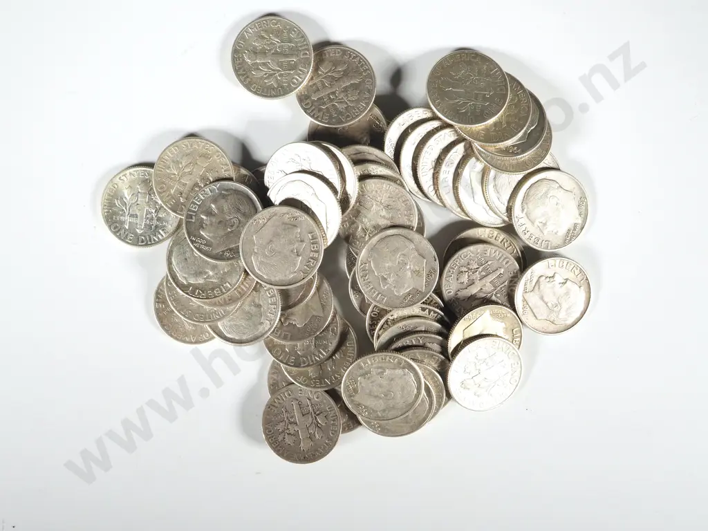 Large Lot of US Silver Dimes Image 1++