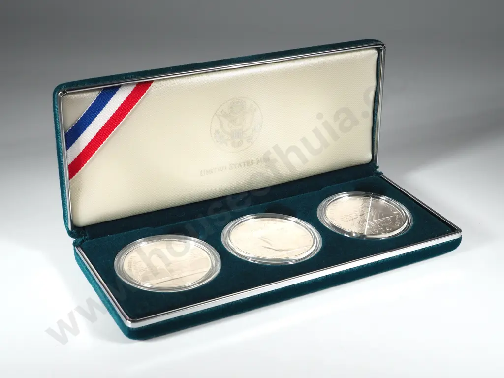 USA: Three Veterans Commemorative Silver Dollars Image 1++