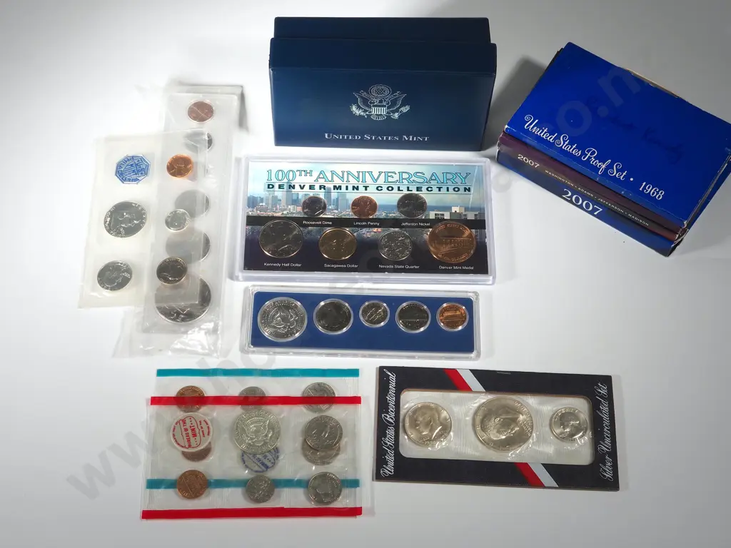 USA: Collection of Proof and Mint Sets Image 1++