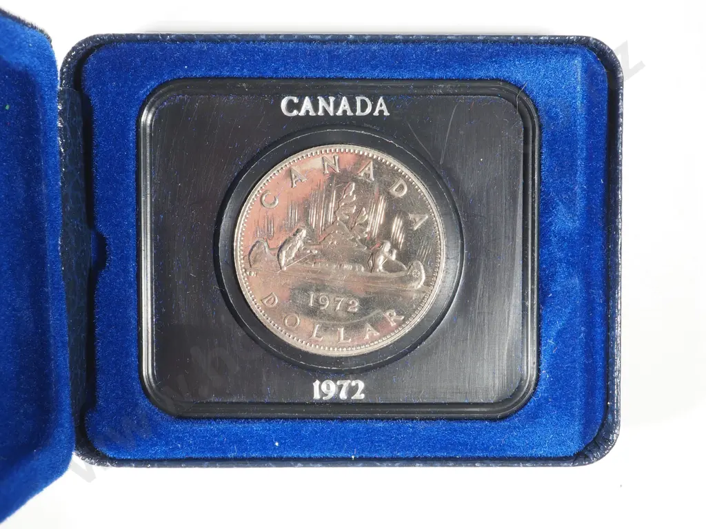 Canada: Dollar Coins Image 1++