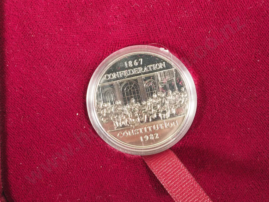 Canada: Dollar Coins Image 1++