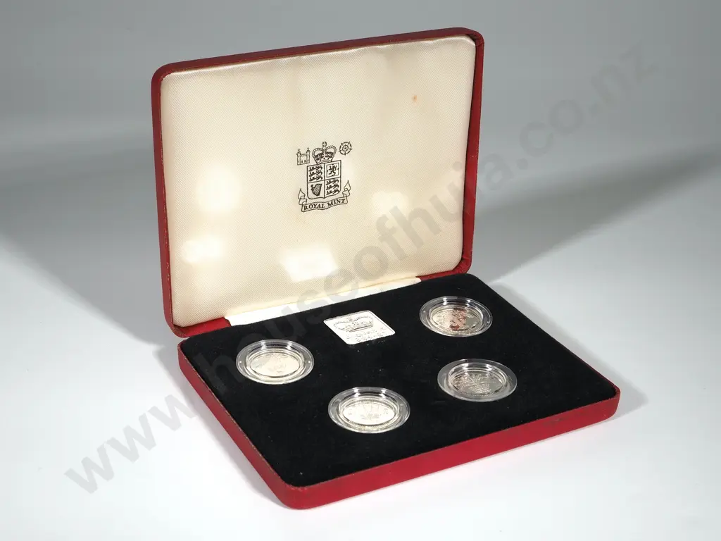 Great Britain:  Royal Mint 1984 Image 1++