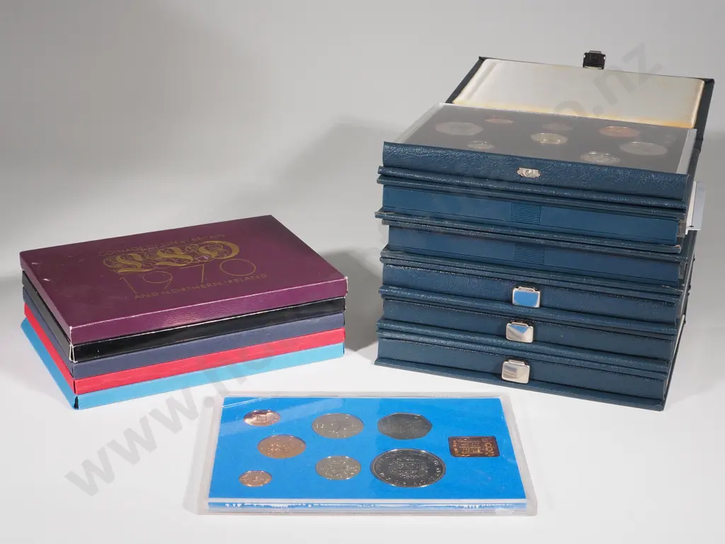 United Kingdom: Collection of 12 Proof Sets Image 1++