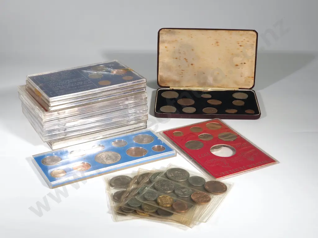 Great Britain: 17 Unofficial Cased Sets UNC Image 1++
