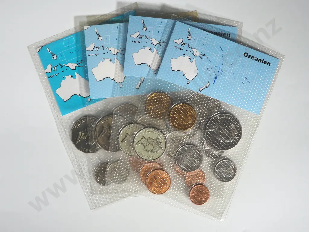 Fiji: 1983, 1984, 1990, 1992 Six Coin Sets UNC. Combined C.V. US $44 (NZD $75) Image 1++
