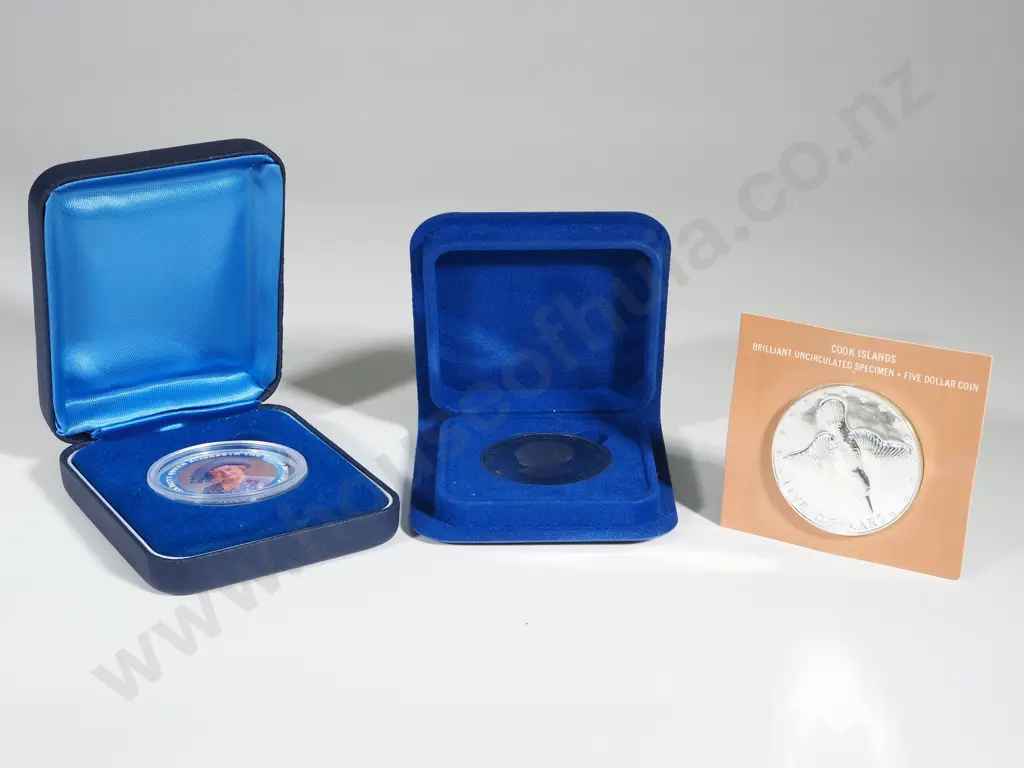 Cook Islands: Coin Sets: Combined C.V. US $74 (NZD $230) Image 1++