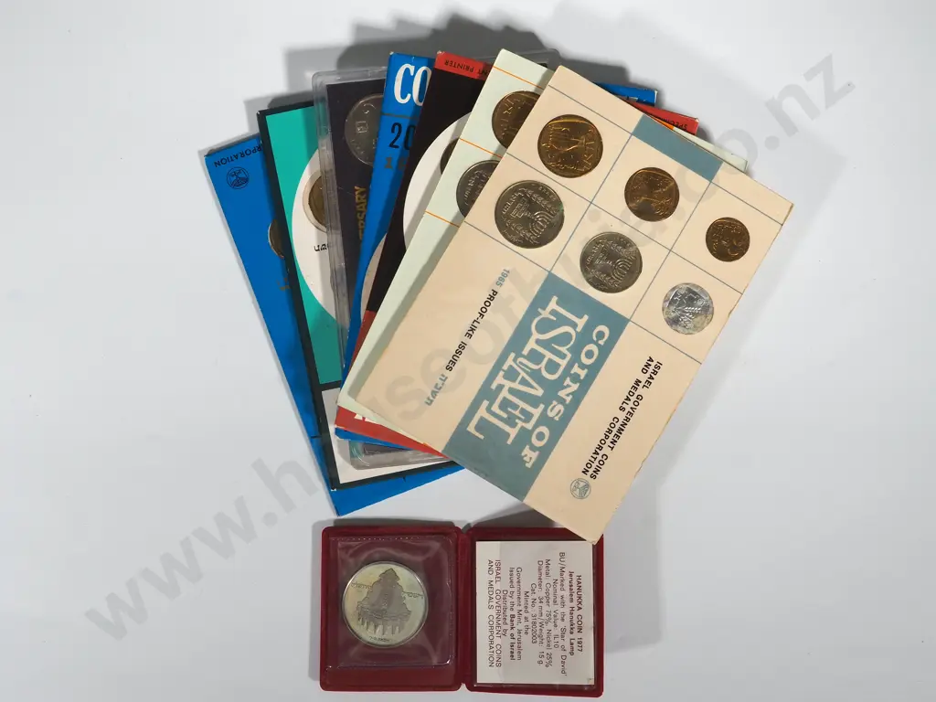 Republic of  Israel: Coins & Sets Image 1++