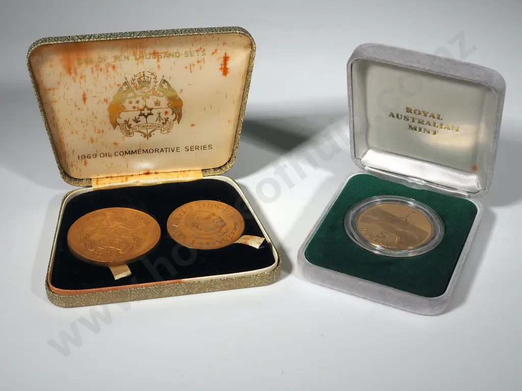 Australian $5 Coin & 1969 Tonga Oil Proof Set Image 1++