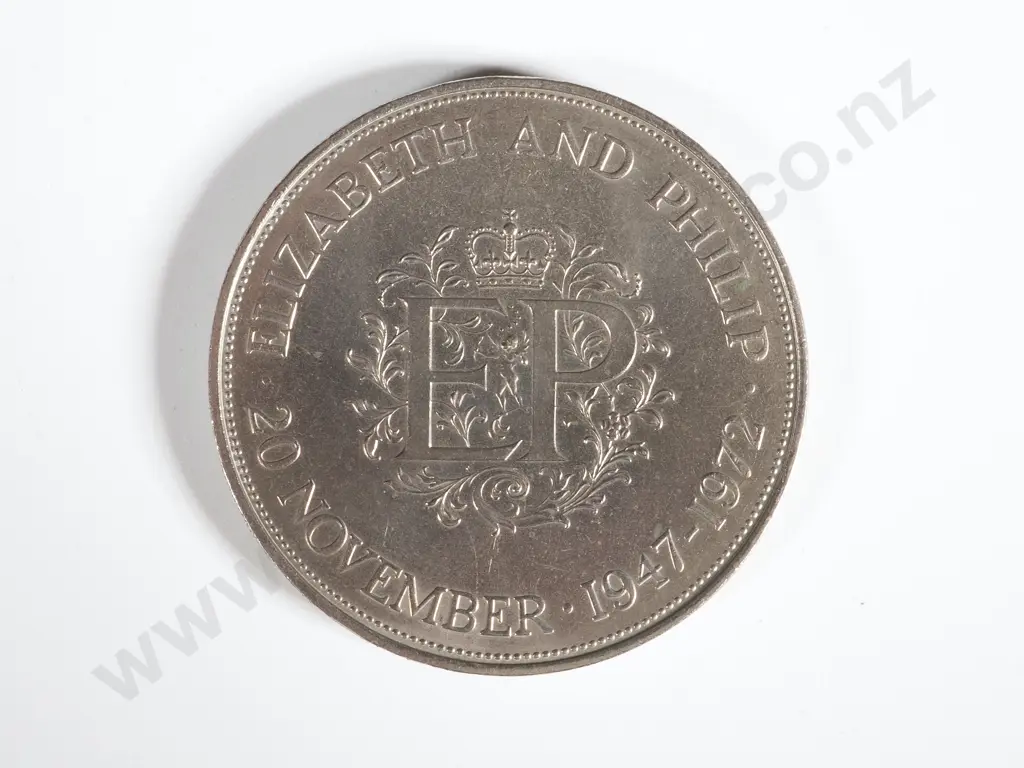 50 Great Britain1972 QEII Wedding Anniversary Twenty Five Pence: UNC Uncased Image 1++