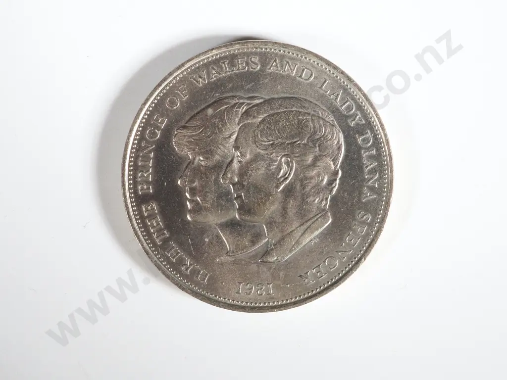 50 Great Britain 1981 Charles and Diana Wedding Twenty Five Pence: UNC Uncased Image 1++