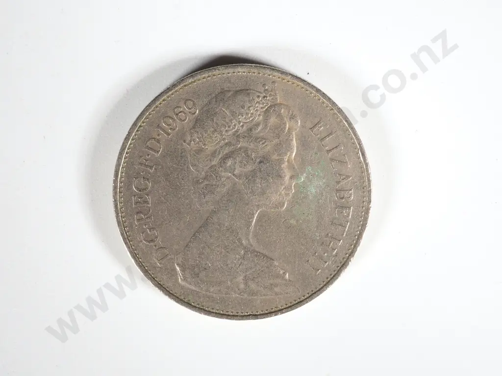 415 United Kingdom Five Pence Coins 1968 to 1989 and 1145 x Ten Pence Coins 1968 to 1992: NZD Equivalent $295 Image 1++