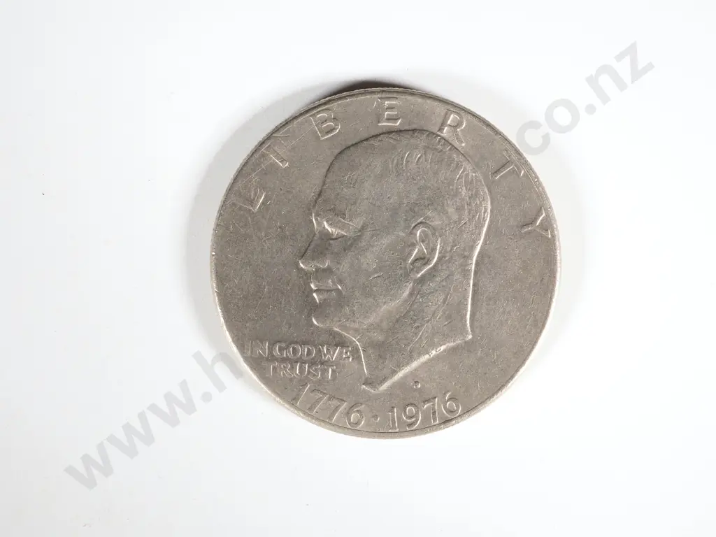 United States: 135 x large size dollars Image 1++