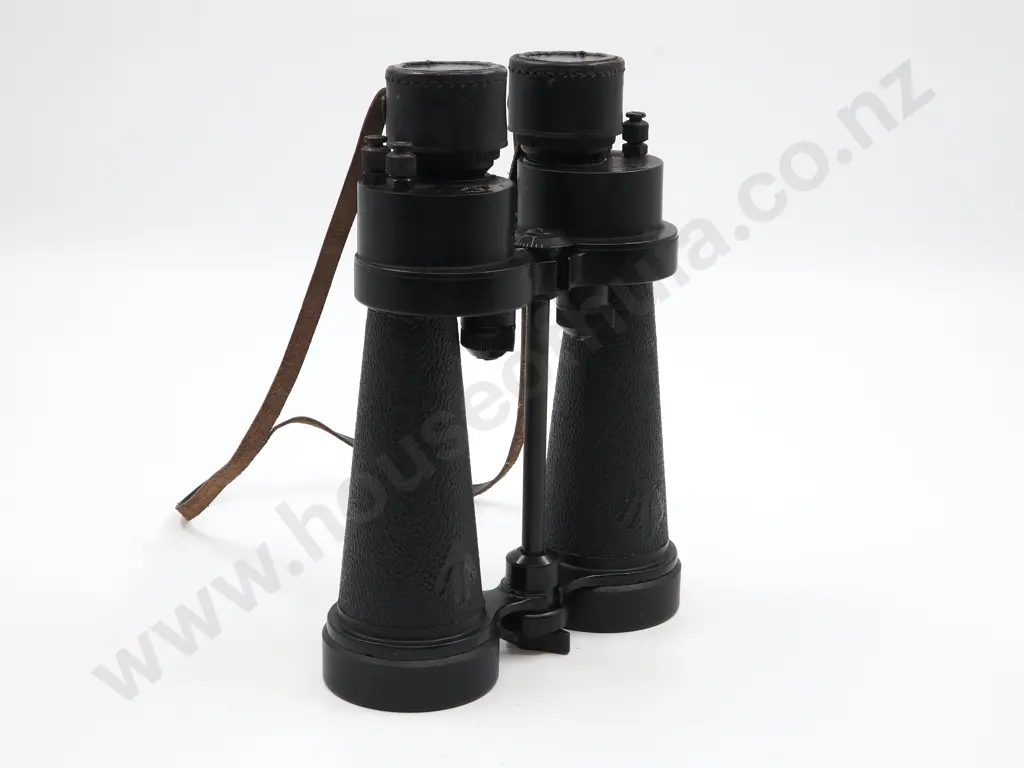 Cased WW2 Admiralty Pattern Binoculars Image 1++