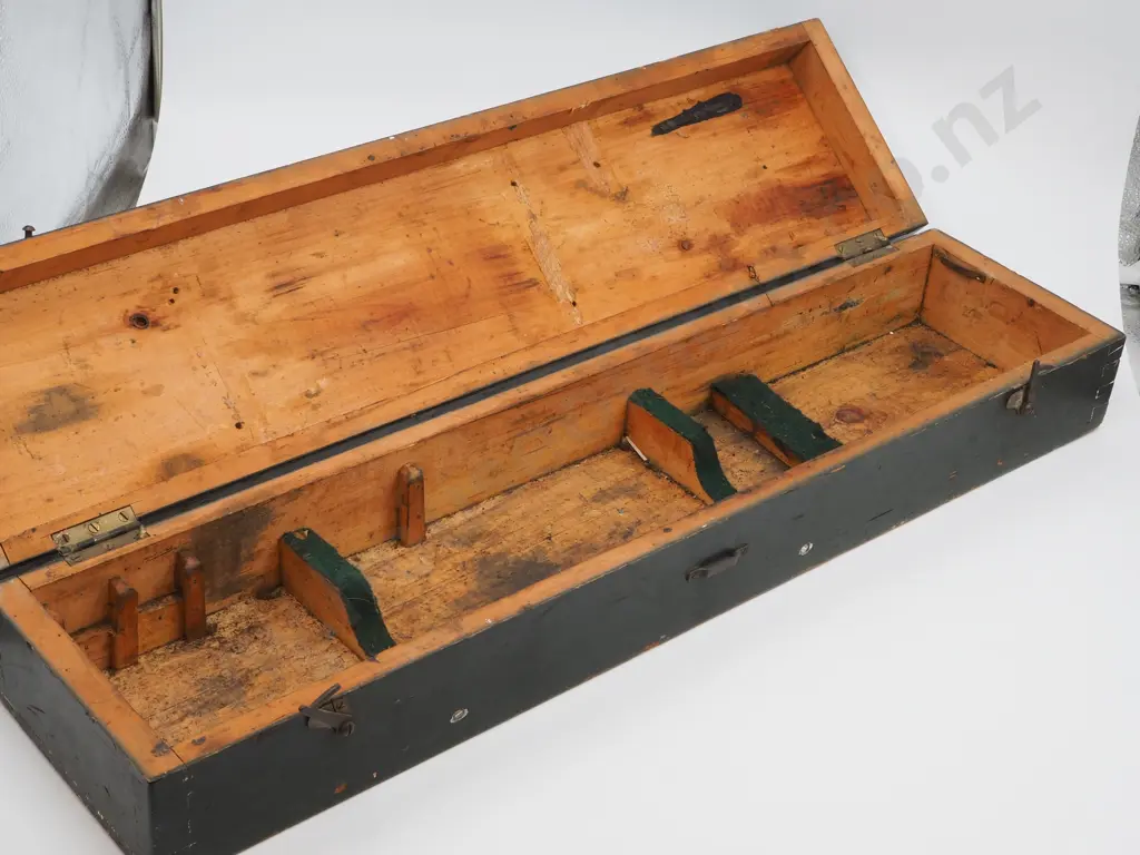 Telescope Sighting No.9 B Box- Some Internal Partitions Missing Image 1++