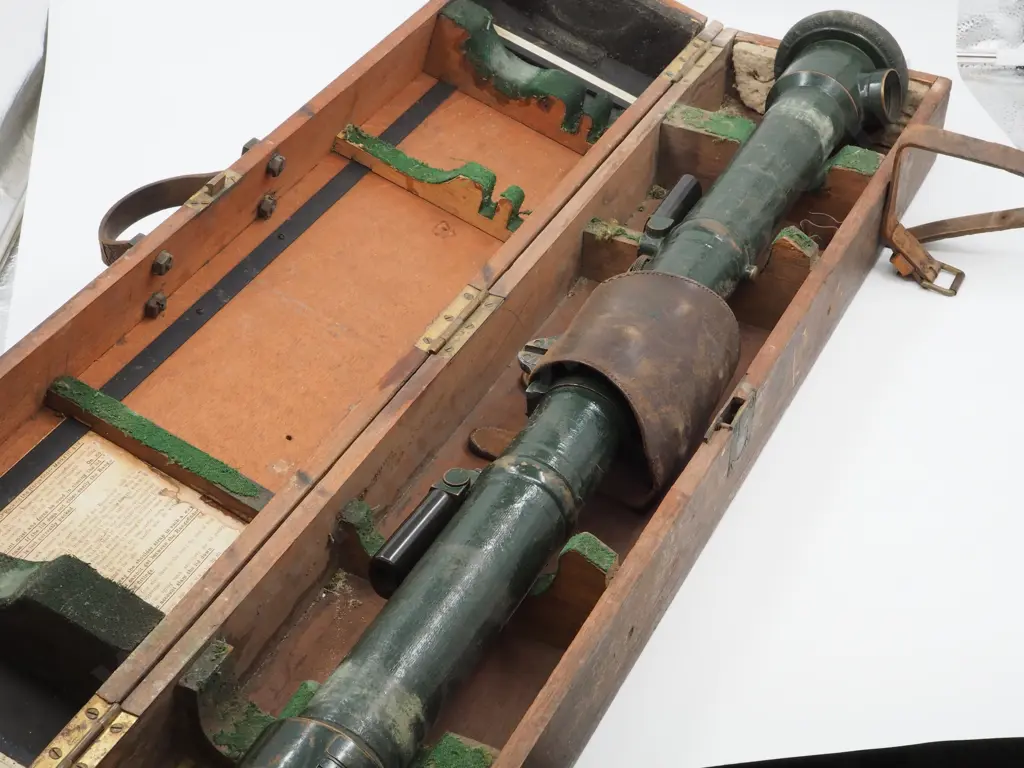 WW2 Infantry Range Finder Mk III In Original Box  Image 1++