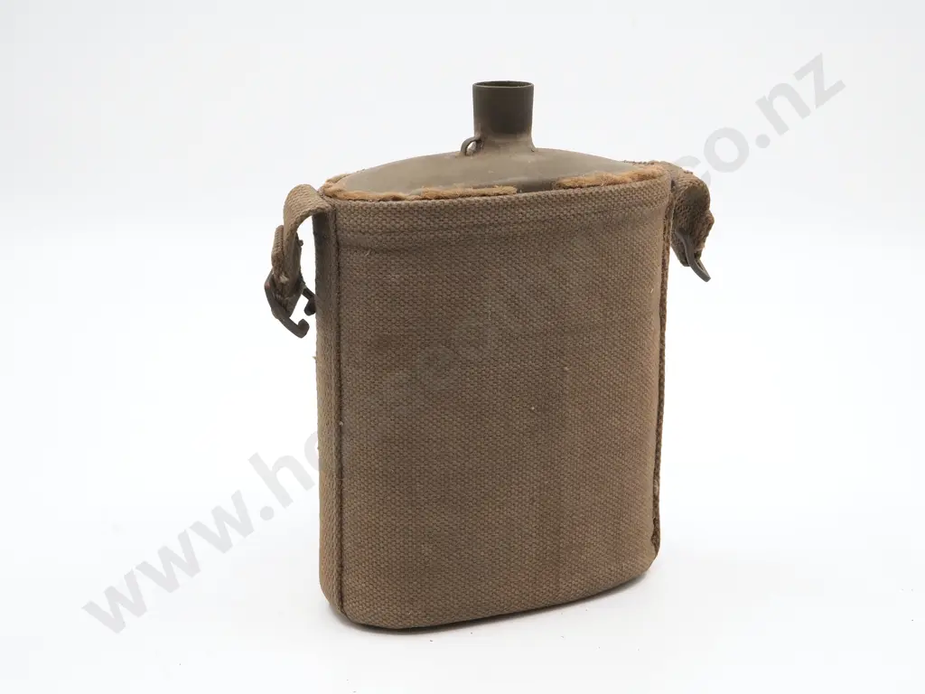 1941 Dated Air Ministry Water-bottle Image 1++