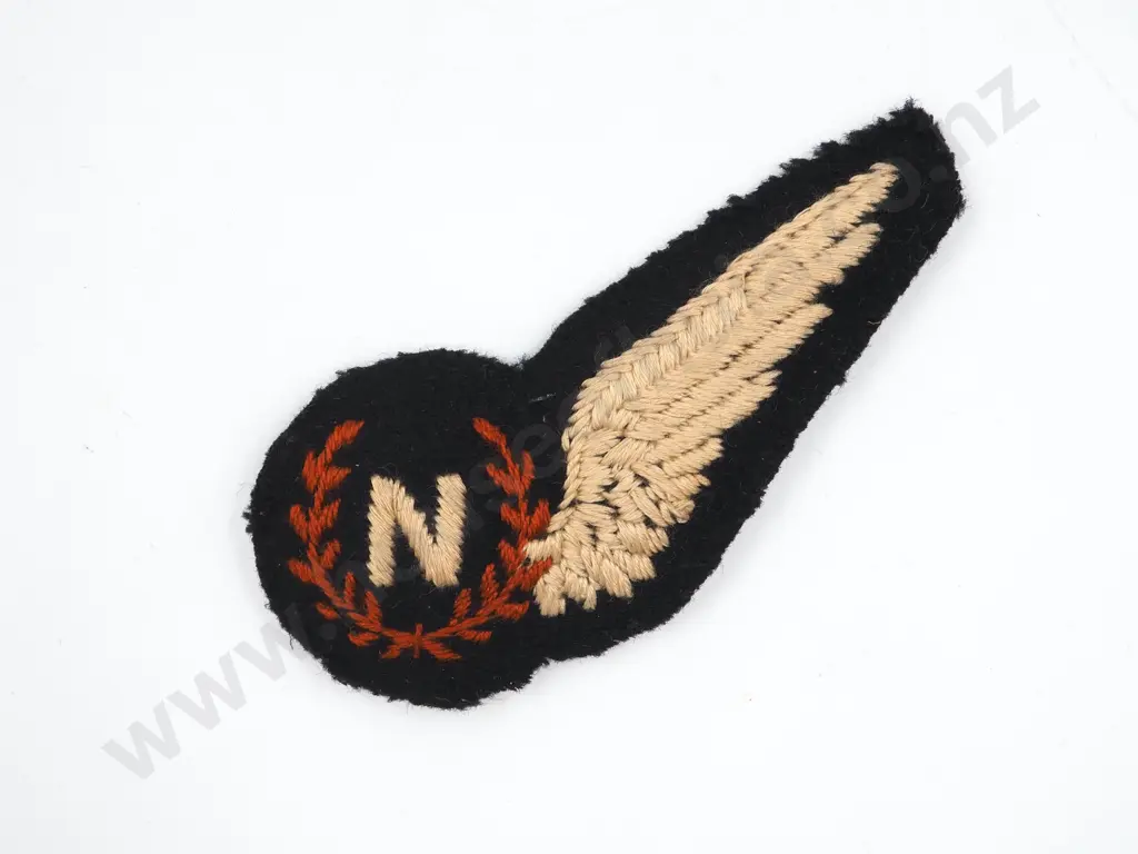 WW2 Navigators Padded Cloth Brevet Image 1++