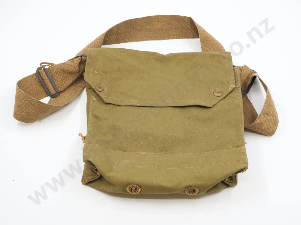 1943 Dated Mark VII Gas Mask Haversack  Image 1++