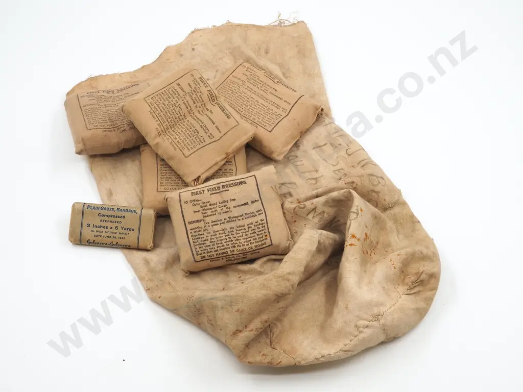 WW1 Cloth Bag with Five WW2 First Field Dressings Image 1++