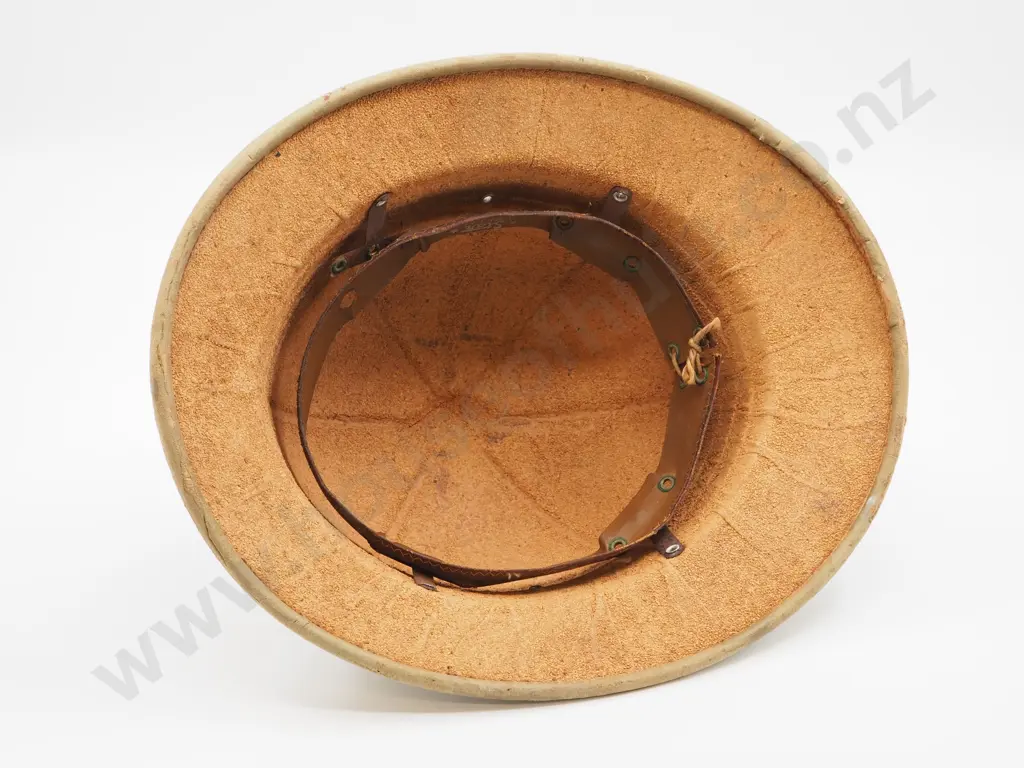 WW2 New Zealand Tropical Cork Helmet: Made by Sun Helmets in Auckland Image 1++