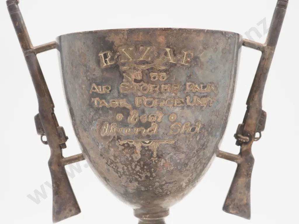 1955 RNZAF Best Shot Trophy Image 1++