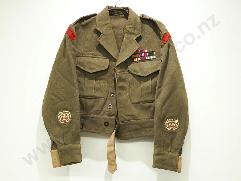 1957 Dated Army Battledress Jacket: WW2 & Vietnam Ribbon Bar - RNZ Engineers Warrant Officer Image 1++