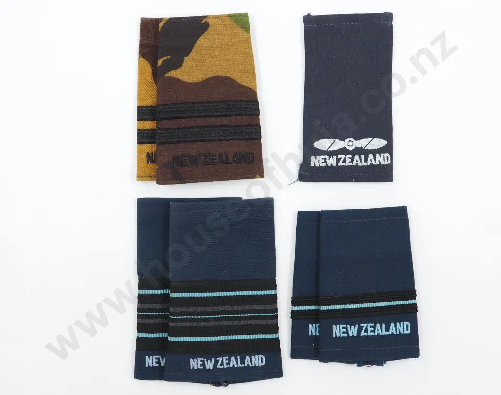 Assorted Lot of New Zealand Military Post War RNZAF Epaullettes Image 1++