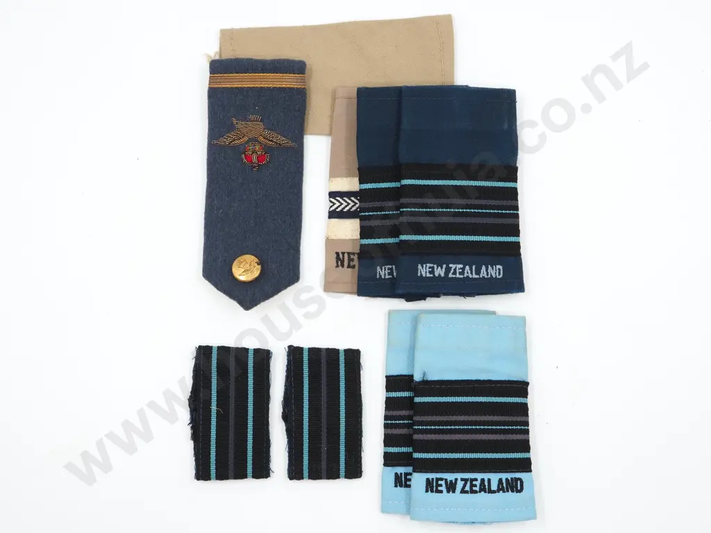 Assorted Lot of New Zealand Military RNZAF Post War Epaulettes: One High Ranking Image 1++