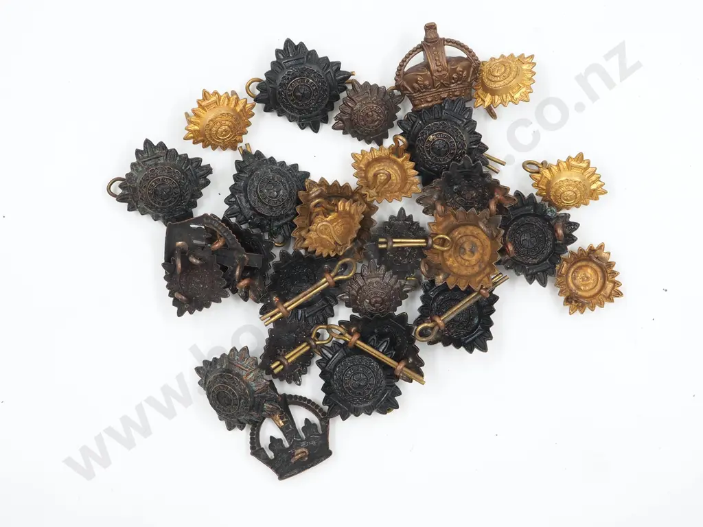 WW2 Crowns & Rank Pips  Image 1++