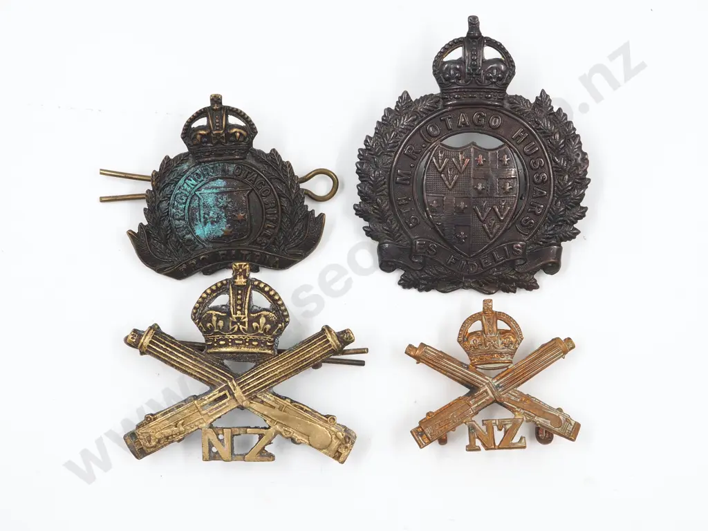 Assorted Lot of WW1 New Zealand Cap & Collar Badges Image 1++