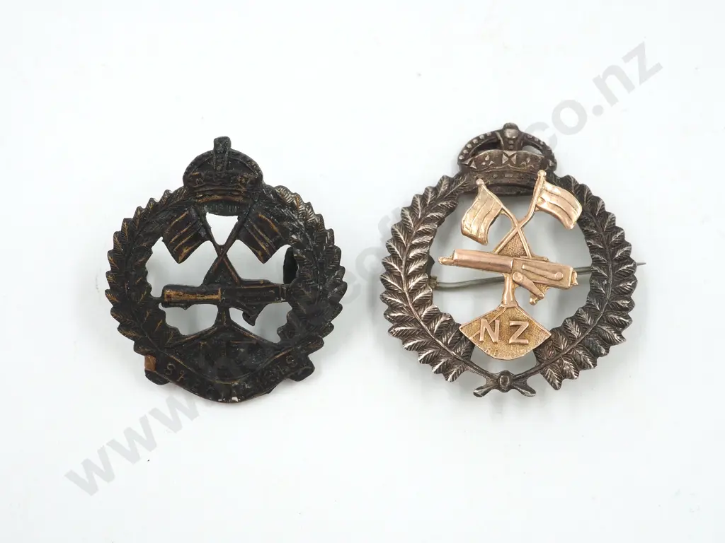 WWI New Zealand Machine Gun Collar Badges & Silver & Gold Sweetheart Badge  Image 1++