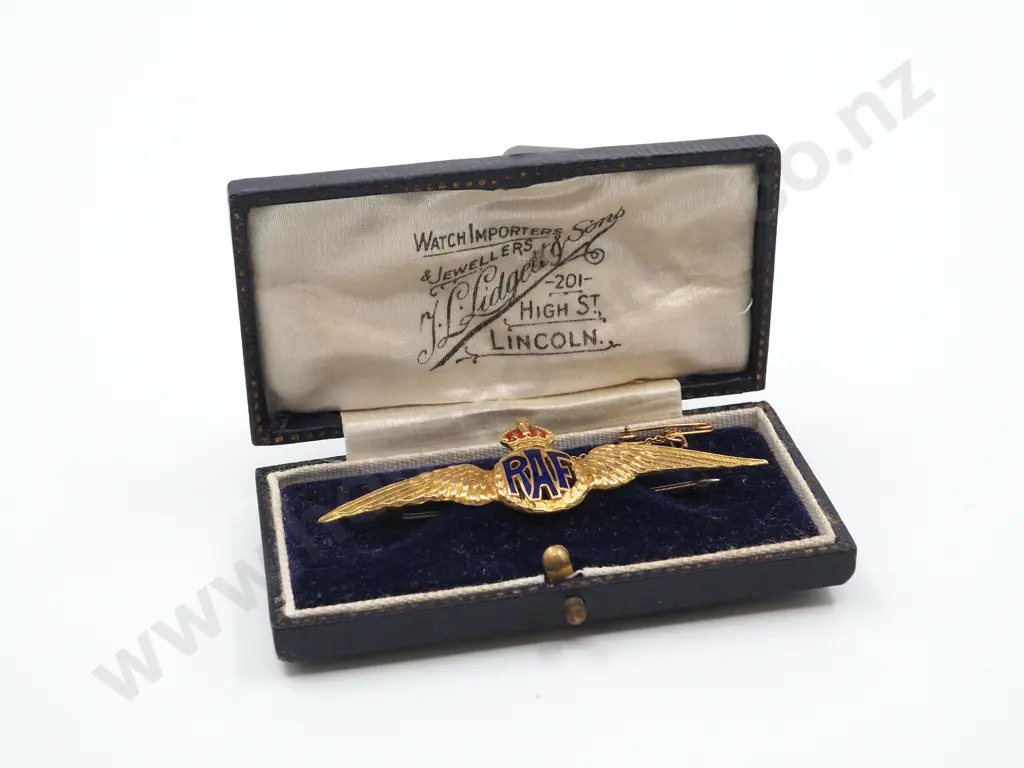 9ct Gold Airforce Wings Image 1++