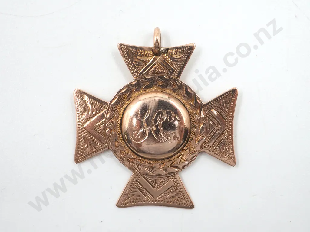 Southland Hospital 9ct Gold Fob Medal to H Cooper from Soldier Patients Image 1++