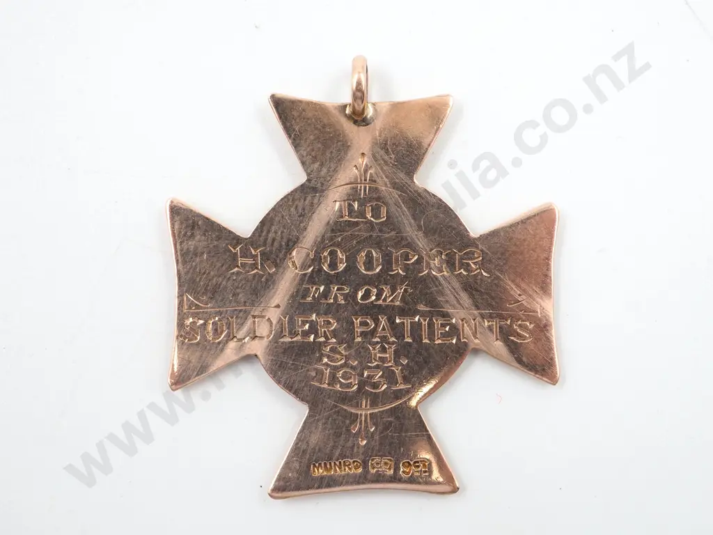 Southland Hospital 9ct Gold Fob Medal to H Cooper from Soldier Patients Image 1++