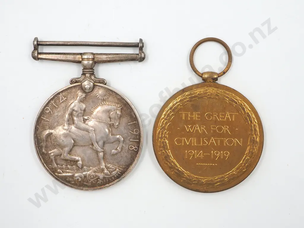 WW1 Pair to 44818 PTE T Kendall, Hampshire Regiment Image 1++