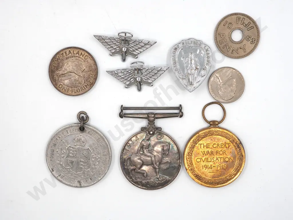 18304 GNR R S M Keenan: WWI Pair & Assorted Badges & Coins Image 1++