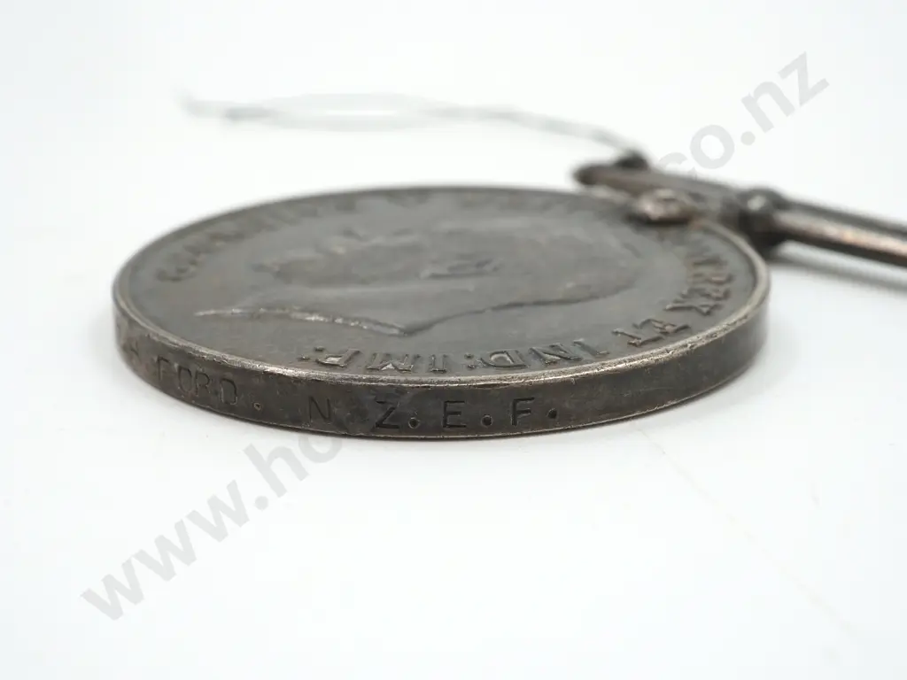 WW1 New Zealand BWM to 18644 H Ford & NZ Defence / 39-45 Star Image 1++