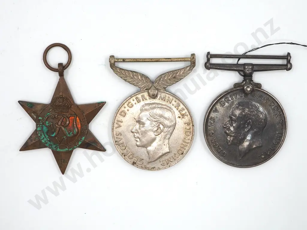 WW1 New Zealand BWM to 18644 H Ford & NZ Defence / 39-45 Star Image 1++