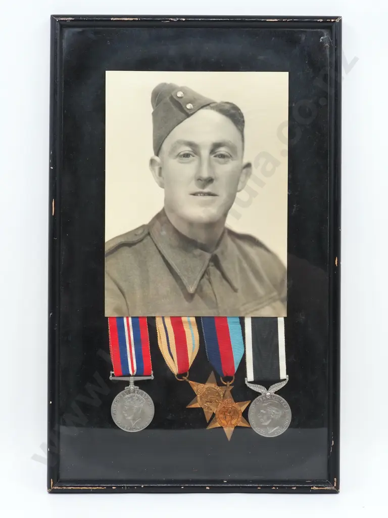 Framed WW2 2NZEF Medal Group w Photograph Image 1++