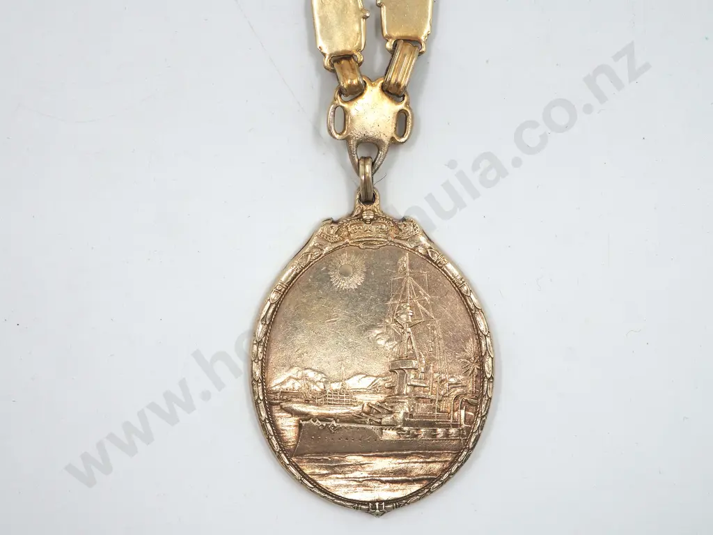 Kings Chiefs Medal w Chain in Silver Gilt  Image 1++