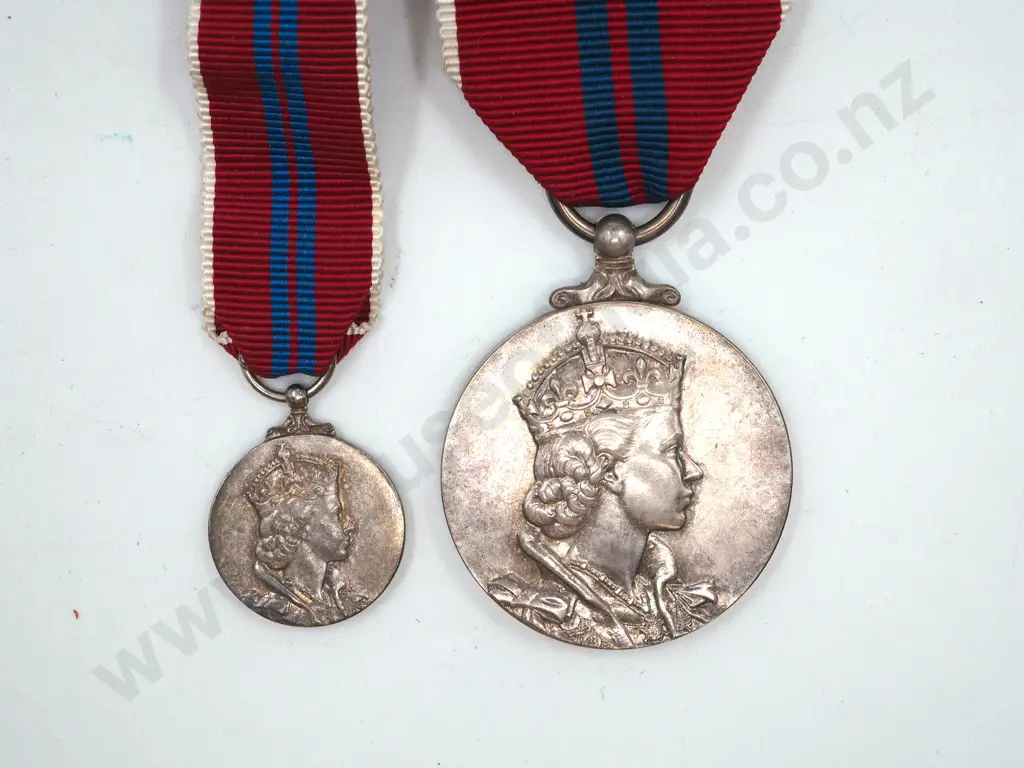 1953 Coronation Medal & Miniature Image 1++