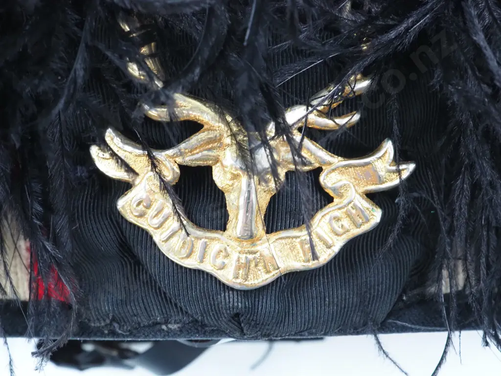 Vintage Highlanders Feather Bonnet in Original Box  Image 1++