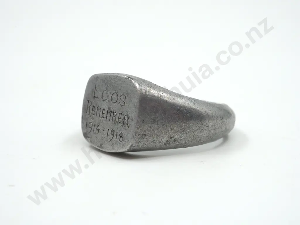 WW1 "Loos 1914-1916" Souvenir Signet Ring Image 1++